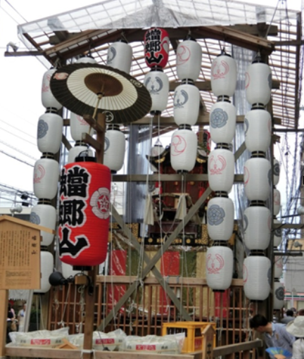 祇園祭　先祭　蟷螂山へ